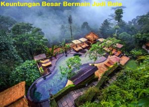 Keuntungan Besar Bermain Judi Bola
